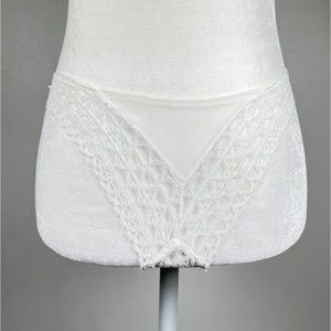 NEW! KIKI DE MONTPARNASSE lace string underwear pantie
